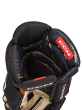Load image into Gallery viewer, CCM Tacks AS 580 Senior Gloves